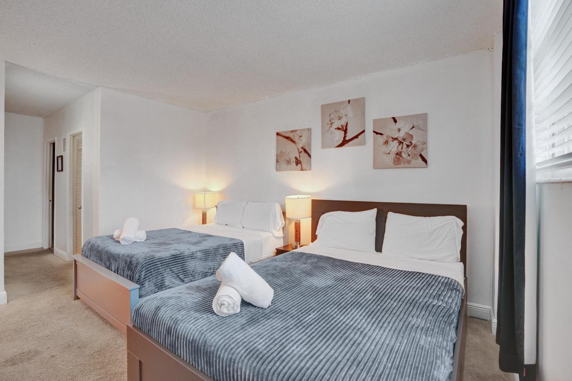 Ocean Reserve Luxury Condos Across From Sunny Isles Beach Маями Бийч Екстериор снимка