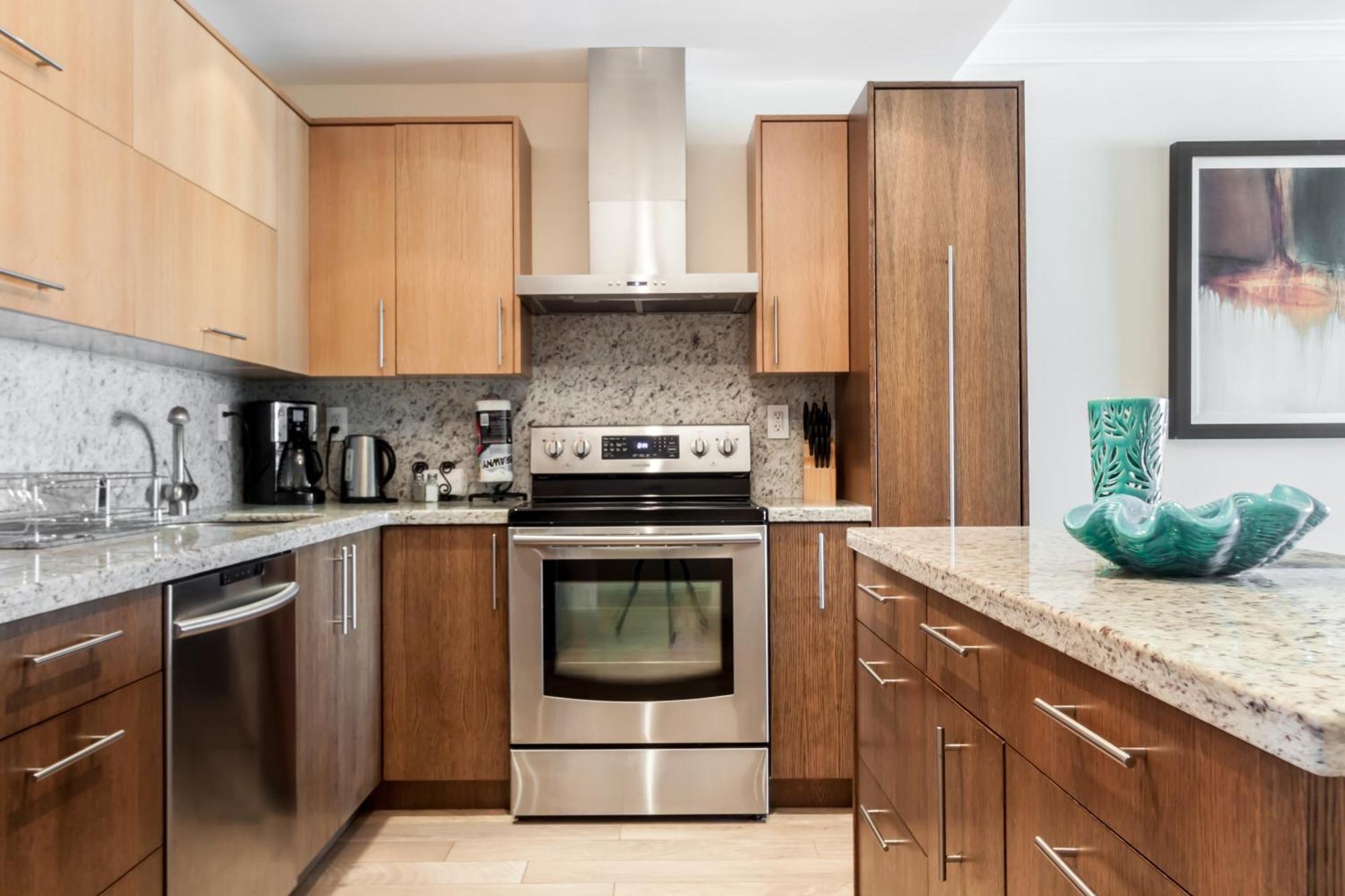 Ocean Reserve Luxury Condos Across From Sunny Isles Beach Маями Бийч Стая снимка