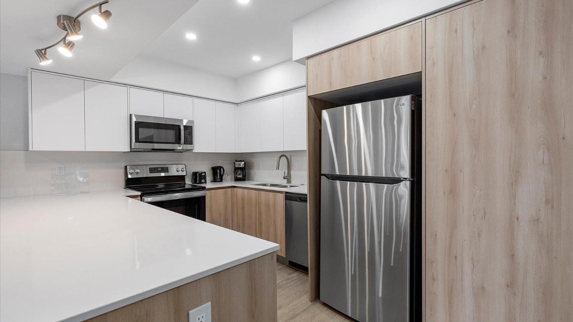Ocean Reserve Luxury Condos Across From Sunny Isles Beach Маями Бийч Екстериор снимка