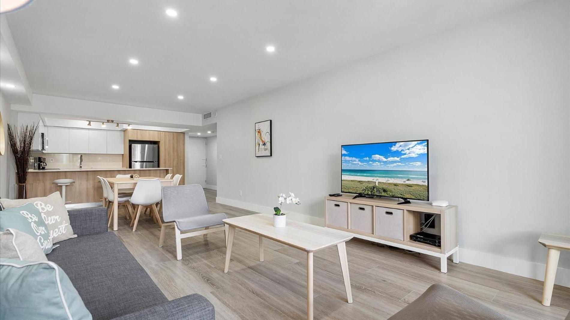 Ocean Reserve Luxury Condos Across From Sunny Isles Beach Маями Бийч Екстериор снимка