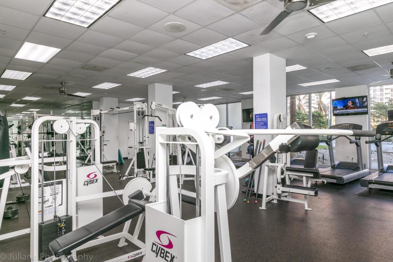 Ocean Reserve Luxury Condos Across From Sunny Isles Beach Маями Бийч Екстериор снимка