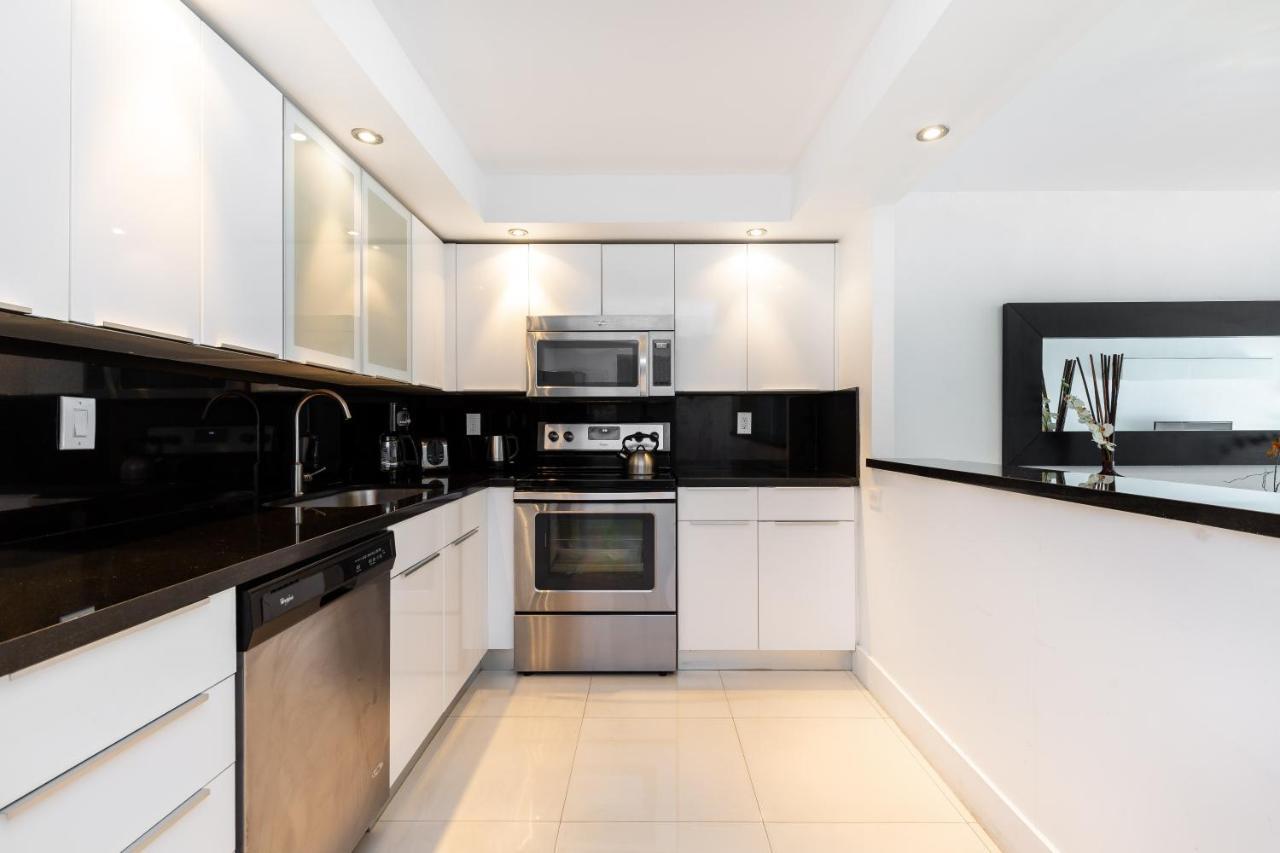 Ocean Reserve Luxury Condos Across From Sunny Isles Beach Маями Бийч Екстериор снимка