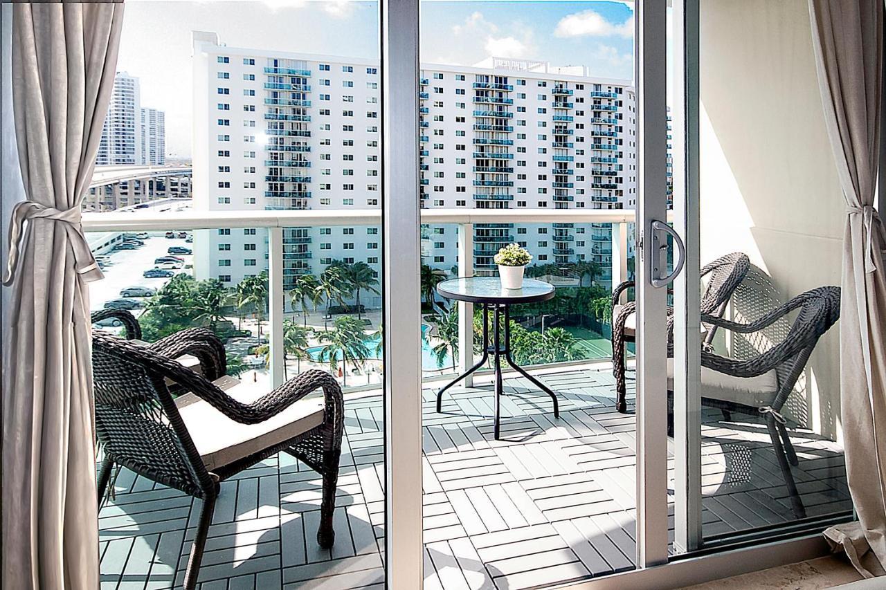 Ocean Reserve Luxury Condos Across From Sunny Isles Beach Маями Бийч Екстериор снимка